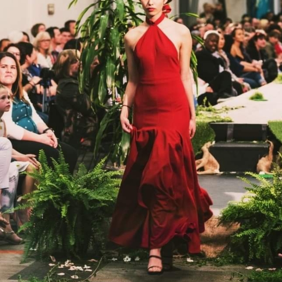 Meet your posher! - Picture 7 of 9